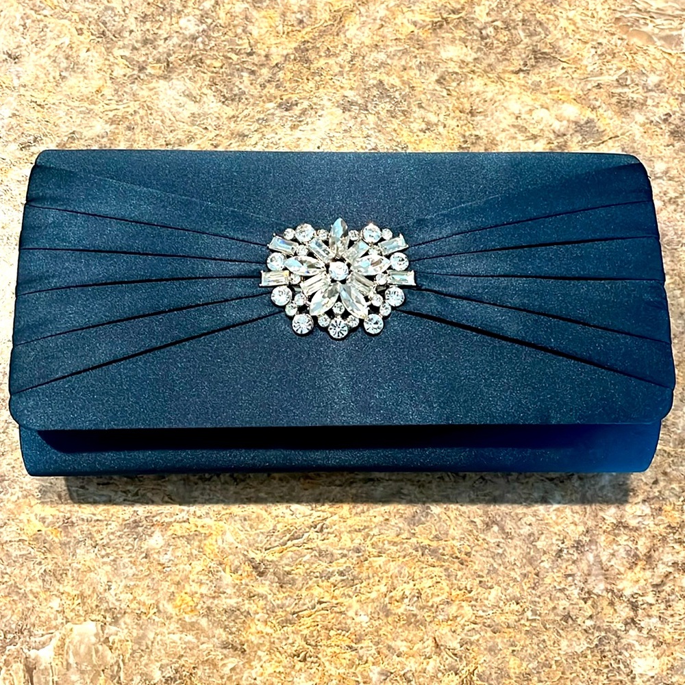 Formal clutch